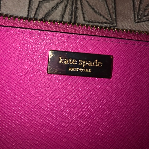 Kate Spade Wristlet - Picture 2 of 5